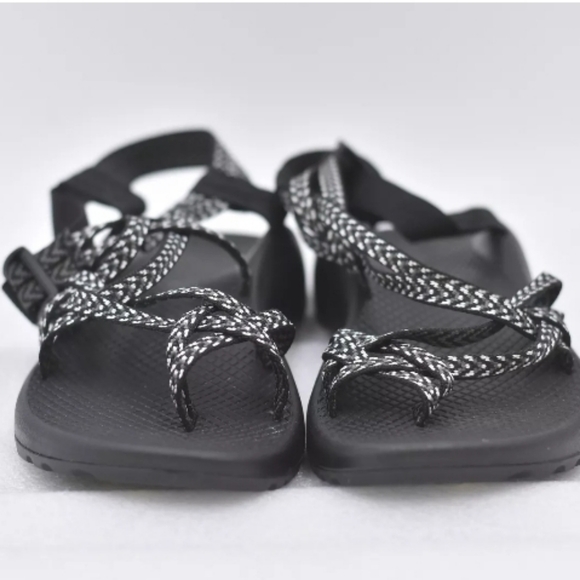 Chaco Women's ZX2 Size 6  Classic Toe Loop Outdoor Sport Sandal Black J106266 - Picture 2 of 5